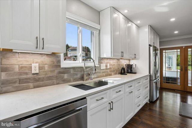 24328 FLAMINGO TER, Gaithersburg, MD 20882