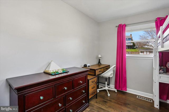 24328 FLAMINGO TER, Gaithersburg, MD 20882