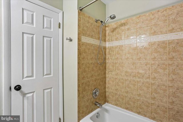 24328 FLAMINGO TER, Gaithersburg, MD 20882