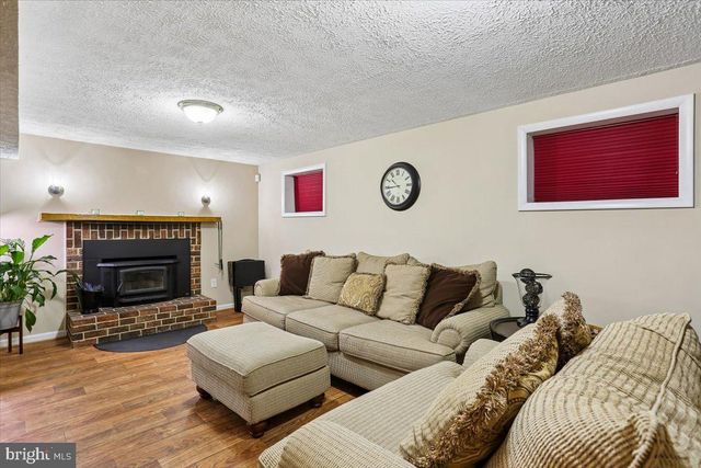 24328 FLAMINGO TER, Gaithersburg, MD 20882