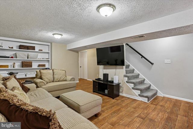 24328 FLAMINGO TER, Gaithersburg, MD 20882