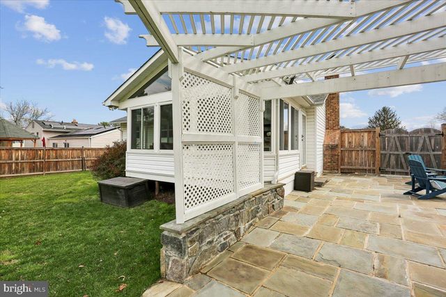 24328 FLAMINGO TER, Gaithersburg, MD 20882