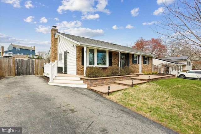 24328 FLAMINGO TER, Gaithersburg, MD 20882