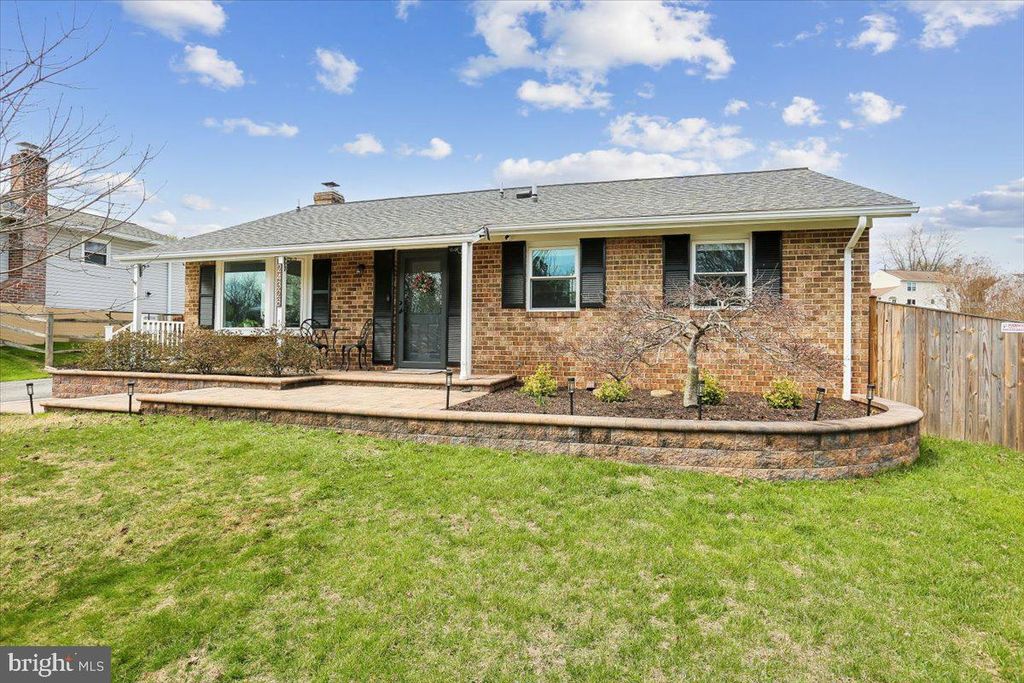 24328 FLAMINGO TER, Gaithersburg, MD 20882