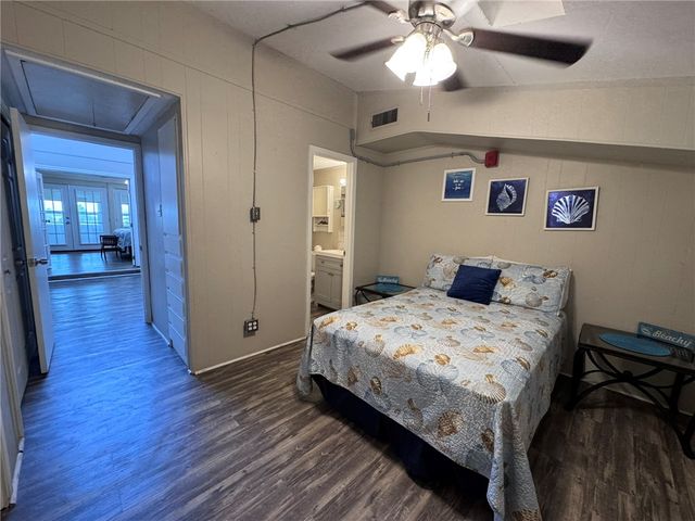 14300 S Padre Island Dr 99, Corpus Christi, TX 78418