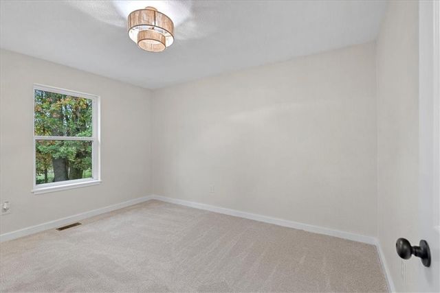 13 Oak Crest Drive, Linn Valley, KS 66040