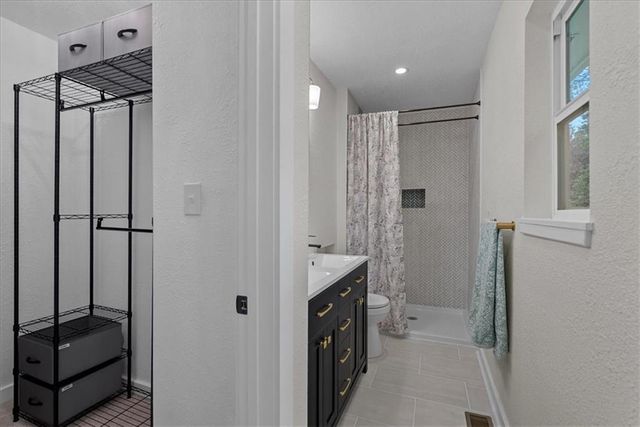 13 Oak Crest Drive, Linn Valley, KS 66040