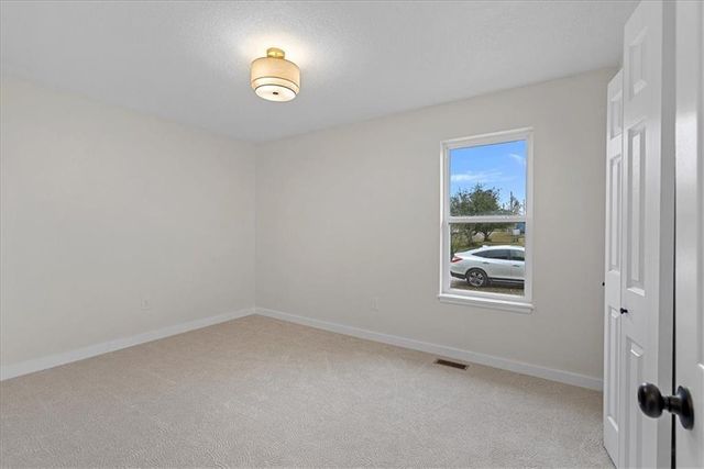 13 Oak Crest Drive, Linn Valley, KS 66040