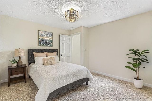 13 Oak Crest Drive, Linn Valley, KS 66040