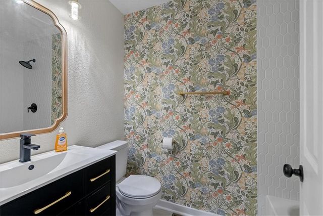 13 Oak Crest Drive, Linn Valley, KS 66040