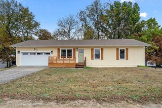 13 Oak Crest Drive, Linn Valley, KS 66040