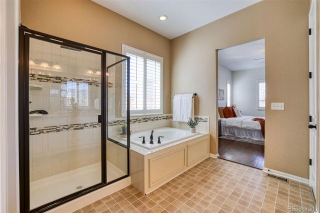 97 N Jackson Gap Way, Aurora, CO 80018