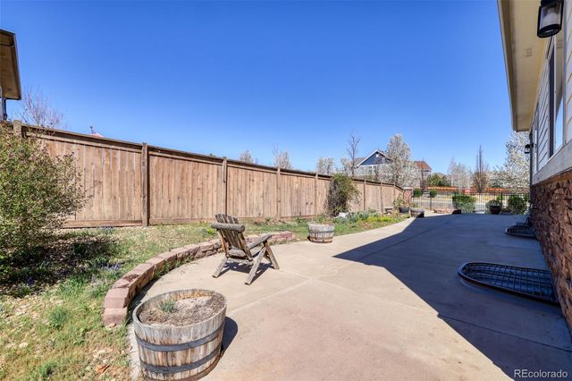 97 N Jackson Gap Way, Aurora, CO 80018