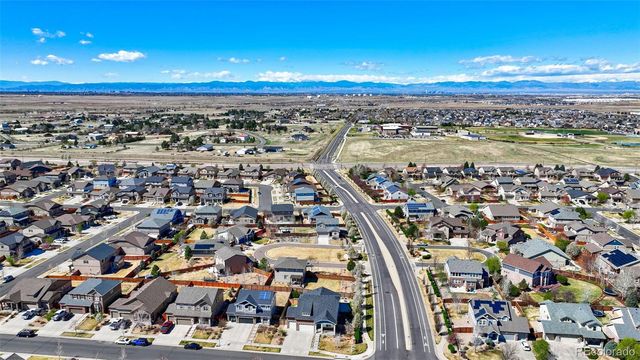 97 N Jackson Gap Way, Aurora, CO 80018