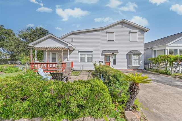 4928 Avenue P, Galveston, TX 77551