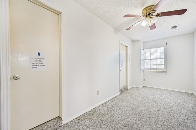 4928 Avenue P, Galveston, TX 77551