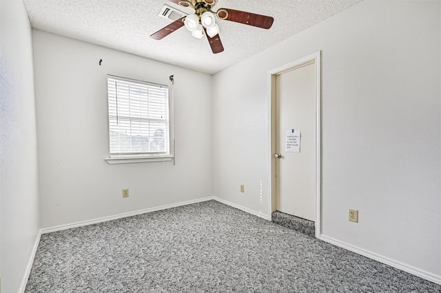 4928 Avenue P, Galveston, TX 77551