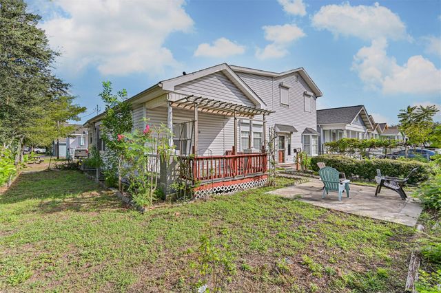 4928 Avenue P, Galveston, TX 77551