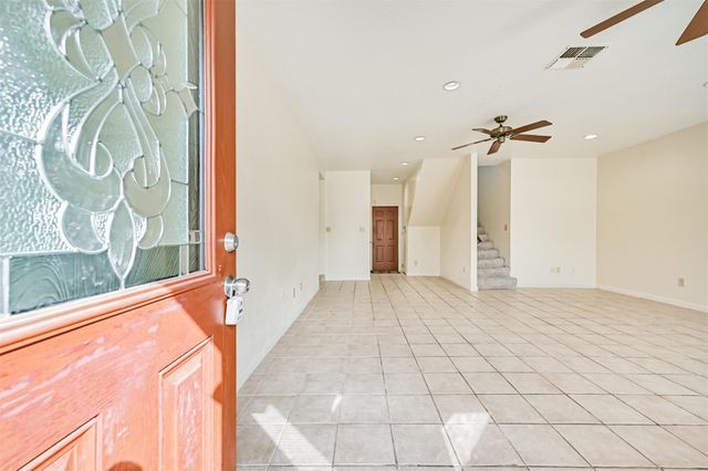 4928 Avenue P, Galveston, TX 77551