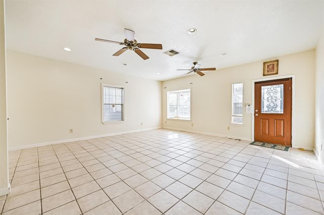 4928 Avenue P, Galveston, TX 77551