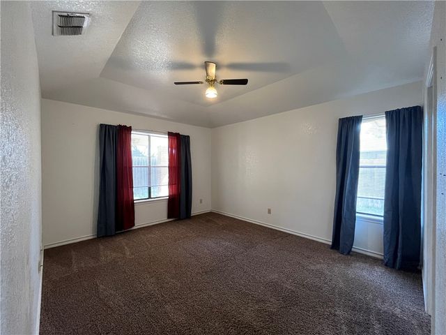 7946 Grizzley Dr, Corpus Christi, TX 78414
