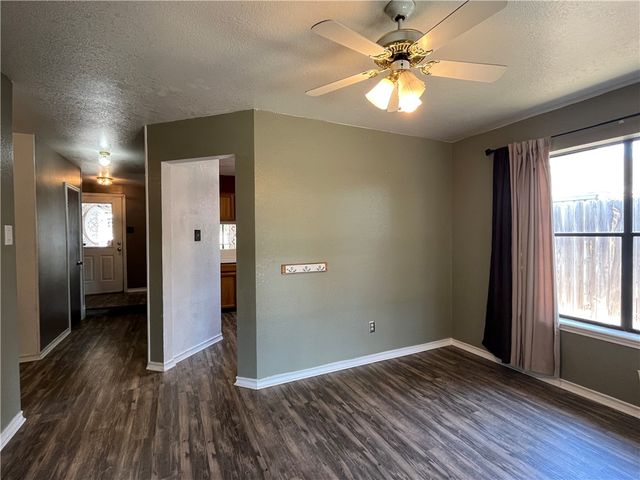 7946 Grizzley Dr, Corpus Christi, TX 78414