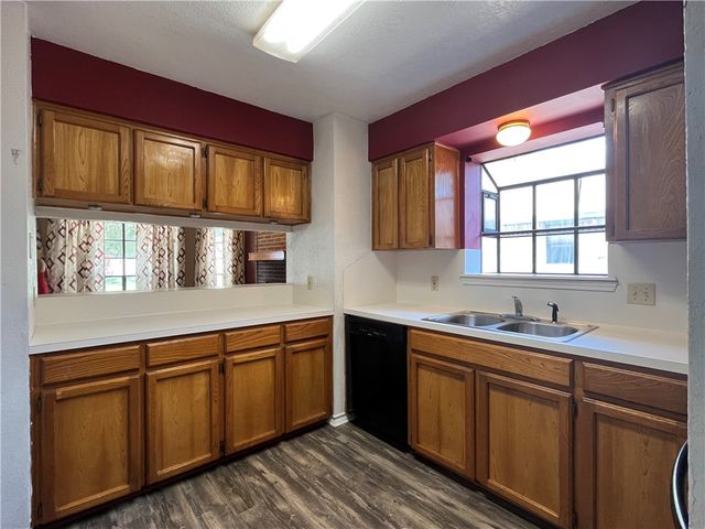 7946 Grizzley Dr, Corpus Christi, TX 78414