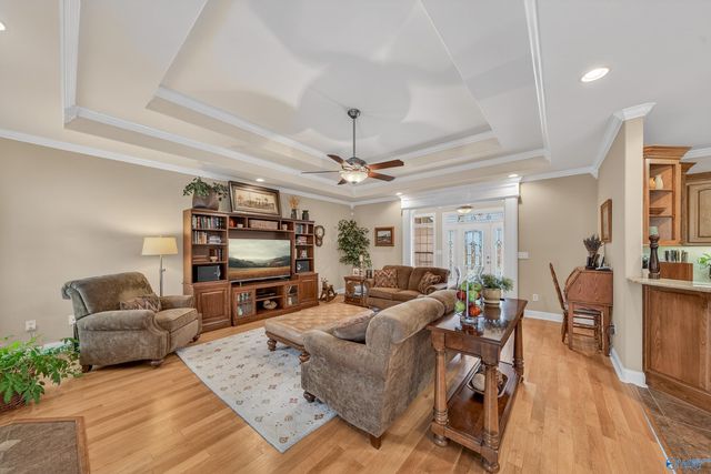 112 Southern Oaks Drive, Huntsville, AL 35811