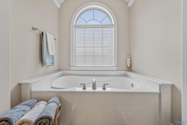 112 Southern Oaks Drive, Huntsville, AL 35811