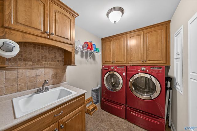 112 Southern Oaks Drive, Huntsville, AL 35811