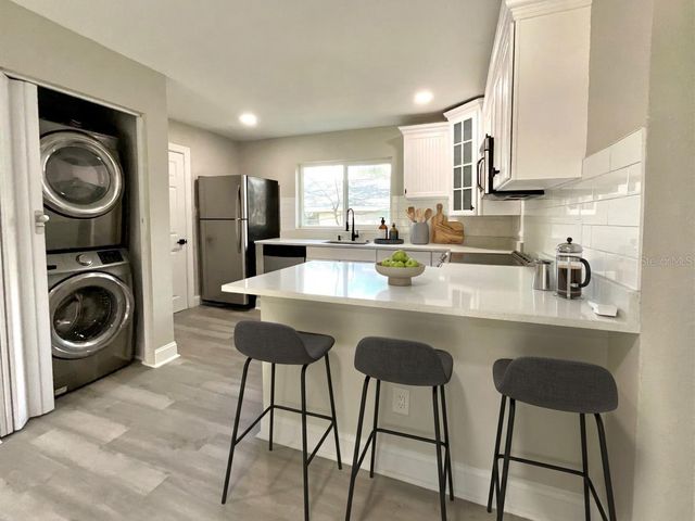 2102 E CARACAS STREET, Tampa, FL 33610