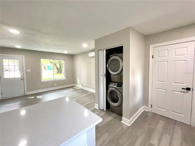 2102 E CARACAS STREET, Tampa, FL 33610