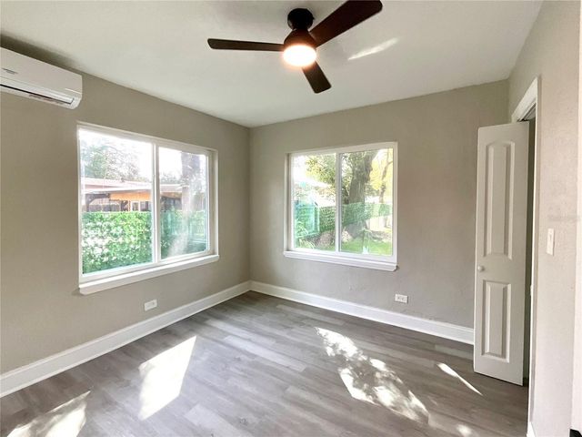 2102 E CARACAS STREET, Tampa, FL 33610