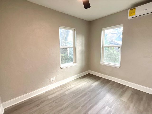 2102 E CARACAS STREET, Tampa, FL 33610