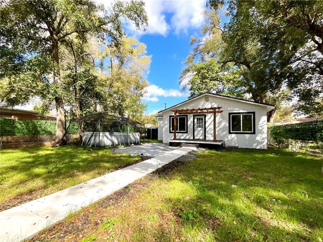 2102 E CARACAS STREET, Tampa, FL 33610