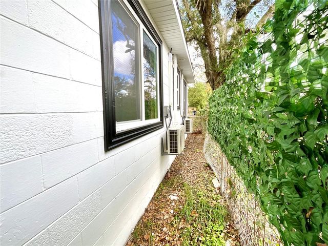 2102 E CARACAS STREET, Tampa, FL 33610