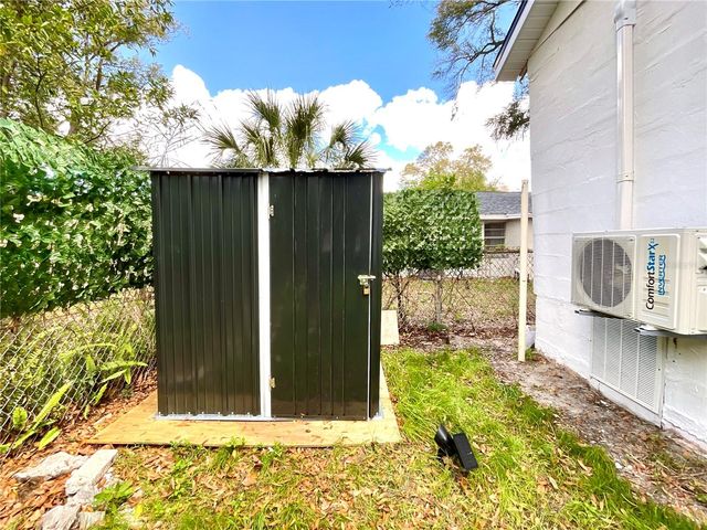 2102 E CARACAS STREET, Tampa, FL 33610