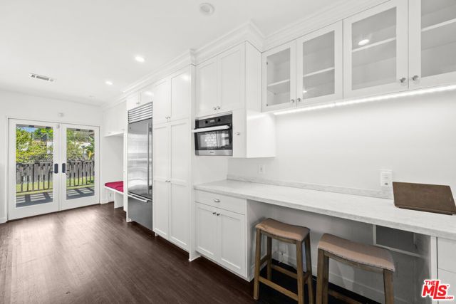 1542 S Canfield Avenue, Los Angeles, CA 90035