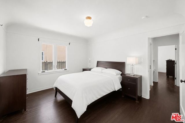 1542 S Canfield Avenue, Los Angeles, CA 90035