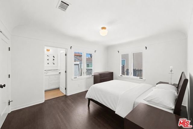1542 S Canfield Avenue, Los Angeles, CA 90035