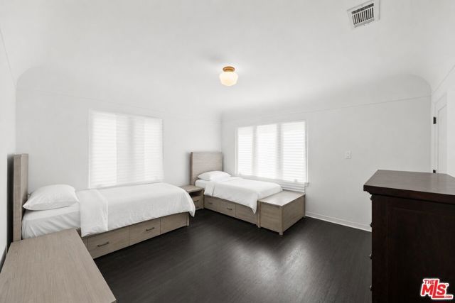 1542 S Canfield Avenue, Los Angeles, CA 90035