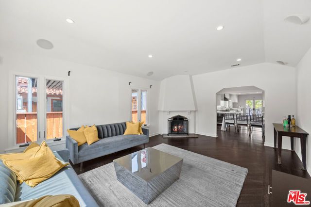 1542 S Canfield Avenue, Los Angeles, CA 90035