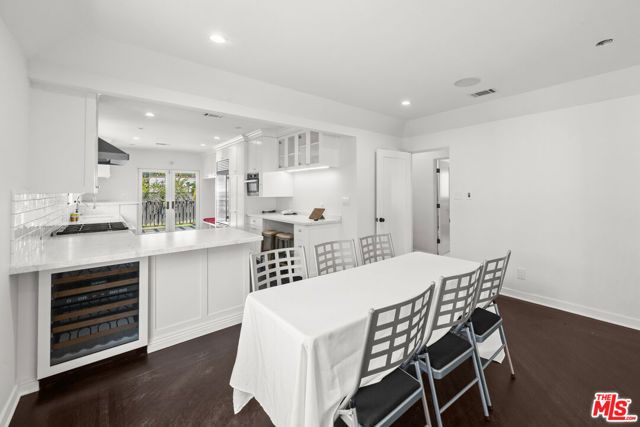 1542 S Canfield Avenue, Los Angeles, CA 90035