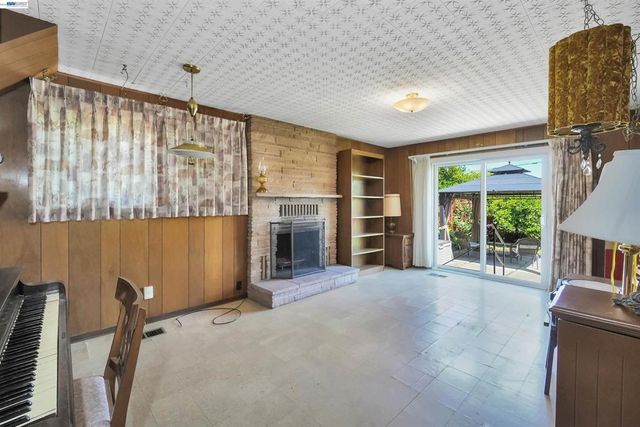 26462 Stanwood Ave, Hayward, CA 94544