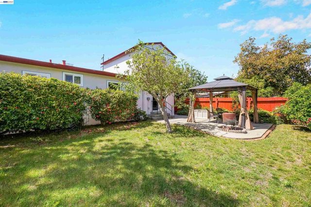 26462 Stanwood Ave, Hayward, CA 94544