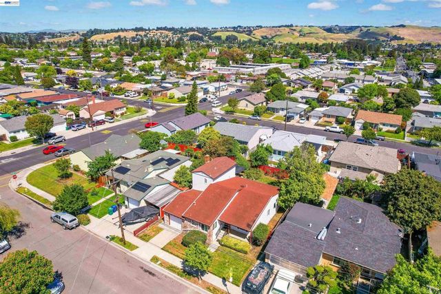 26462 Stanwood Ave, Hayward, CA 94544