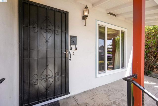 26462 Stanwood Ave, Hayward, CA 94544