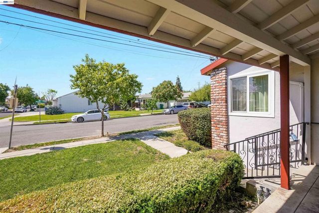 26462 Stanwood Ave, Hayward, CA 94544