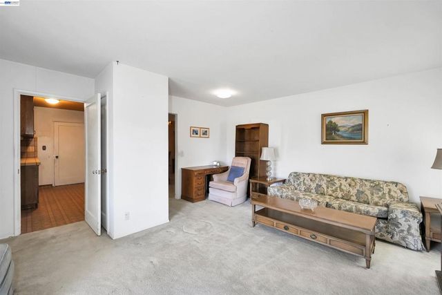 26462 Stanwood Ave, Hayward, CA 94544