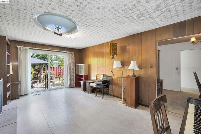 26462 Stanwood Ave, Hayward, CA 94544